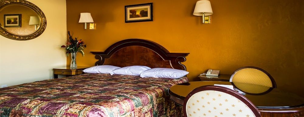 بومونا Sunset Motel المظهر الخارجي الصورة