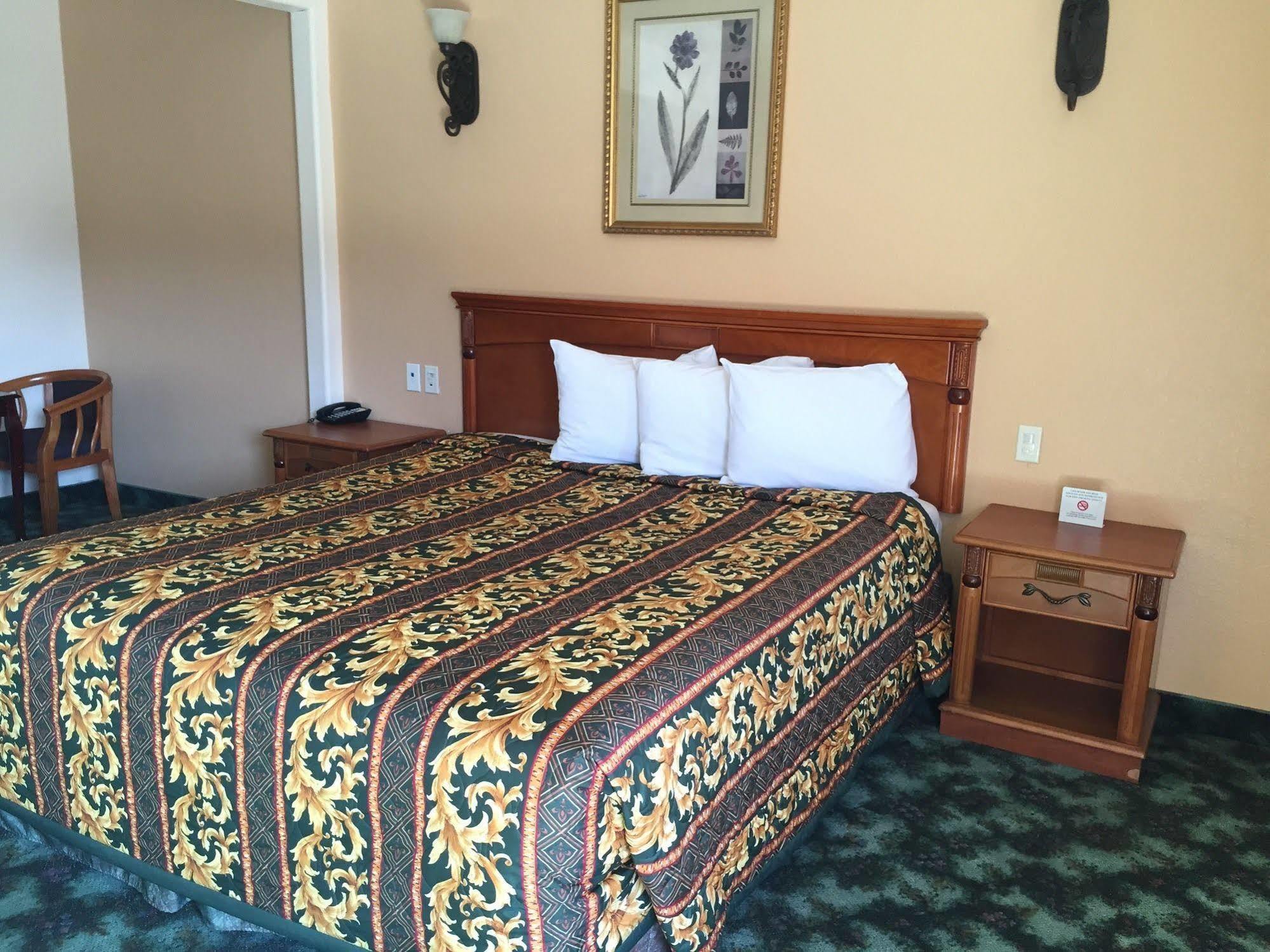 بومونا Sunset Motel المظهر الخارجي الصورة