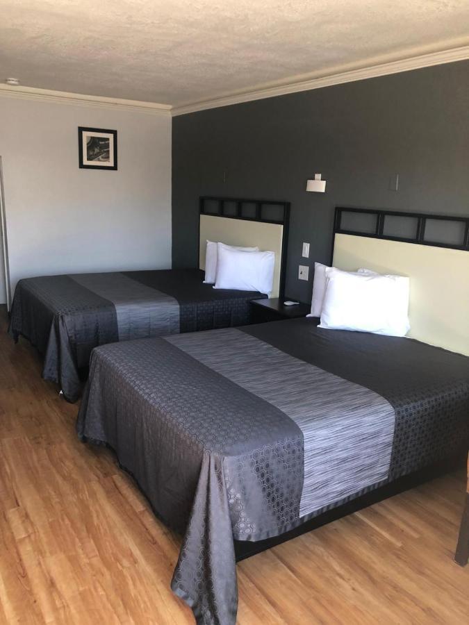 بومونا Sunset Motel المظهر الخارجي الصورة