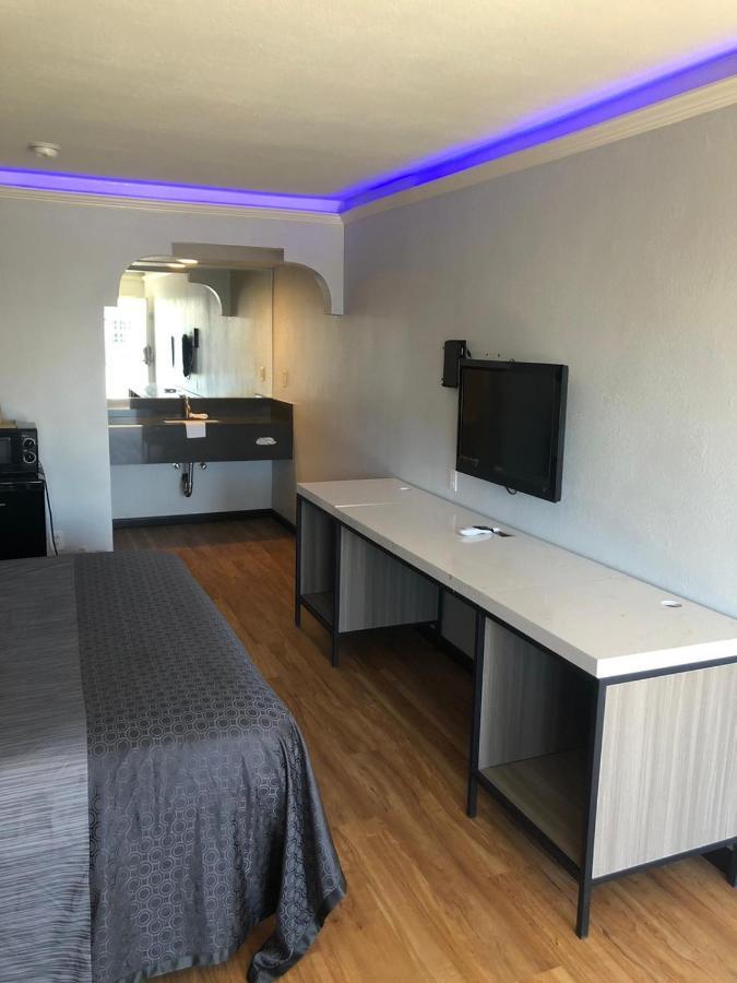 بومونا Sunset Motel المظهر الخارجي الصورة