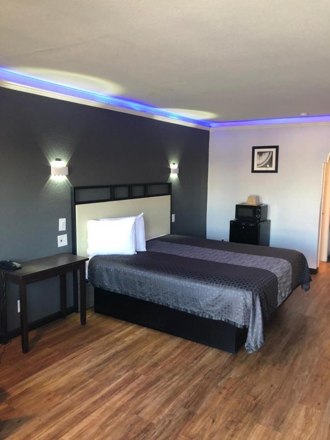 بومونا Sunset Motel المظهر الخارجي الصورة