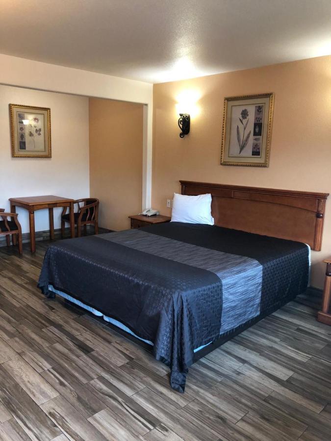 بومونا Sunset Motel المظهر الخارجي الصورة
