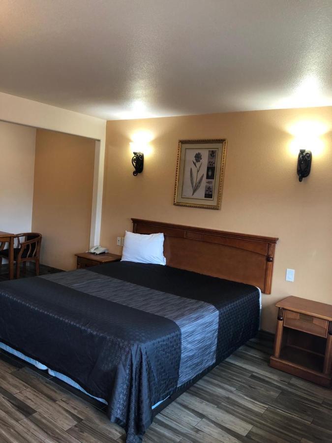 بومونا Sunset Motel المظهر الخارجي الصورة